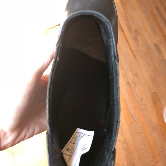 ❌ SOLD ❌ NIB UGG Poppy Ankle Boots - Picture 5 of 7